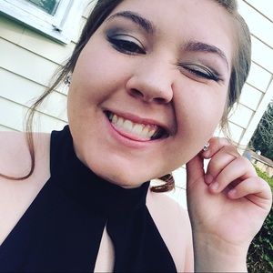 Meet your Posher, Megan